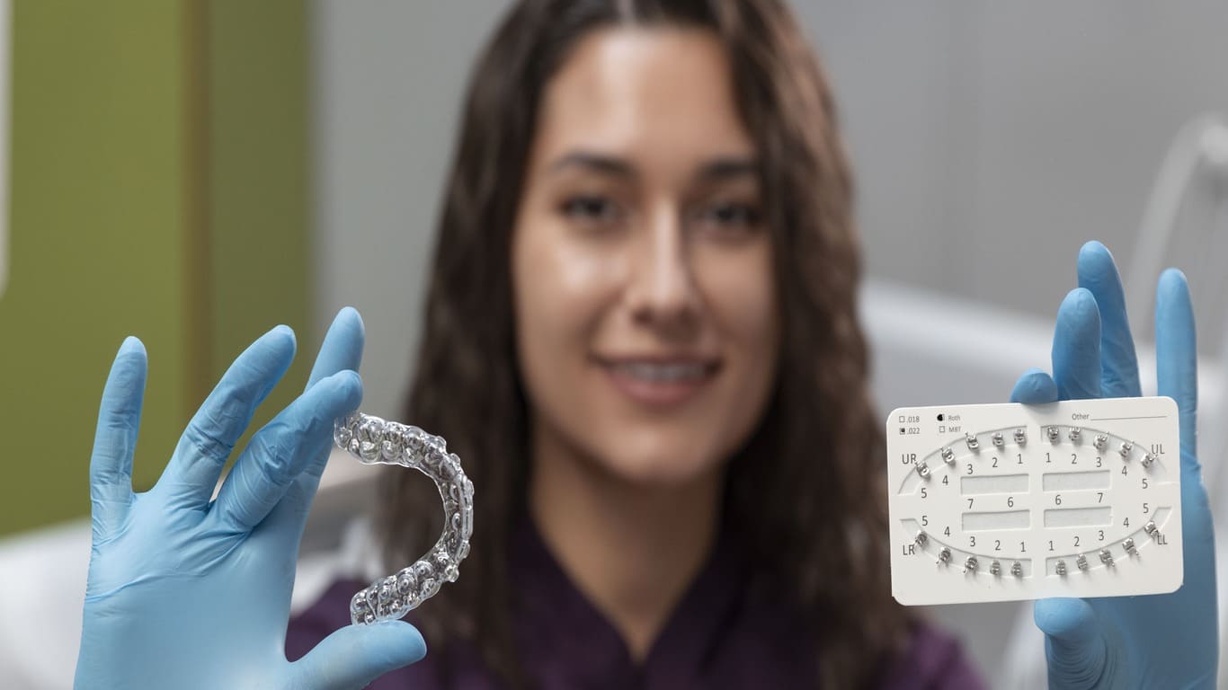 braces-or-invisalign-dont-cause-white-spots—poor-oral-hygiene-does